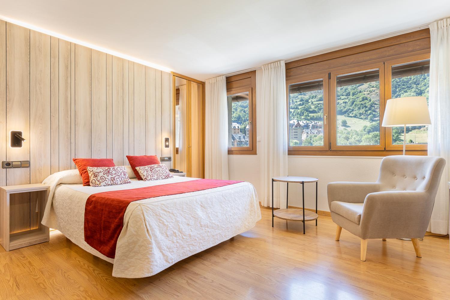 Hotel Eth Solan & Spa Vielha Exterior photo
