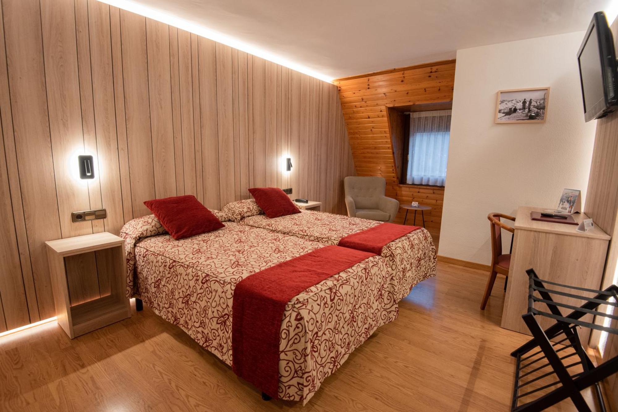 Hotel Eth Solan & Spa Vielha Exterior photo